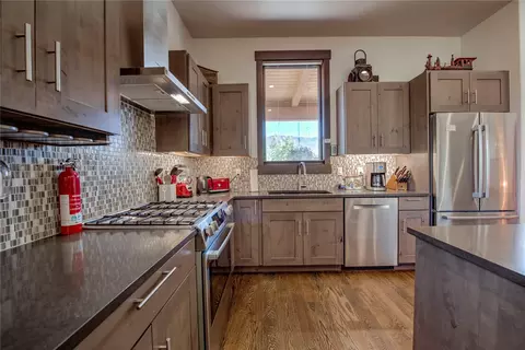 Kitchen - 116 Youngs Preserve Rd, Silverthorne, CO 80498 photo 3 of 5
