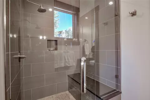 Bath - 116 Youngs Preserve Rd, Silverthorne, CO 80498 photo 2 of 3