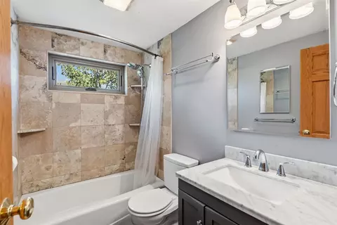 Bath - 460 Clayton Rd, Silverthorne, CO 80498 photo 2 of 3