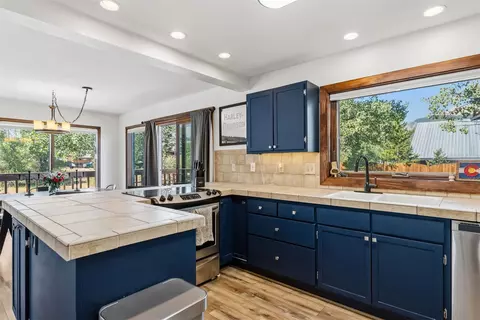 Kitchen - 460 Clayton Rd, Silverthorne, CO 80498 photo 1 of 2