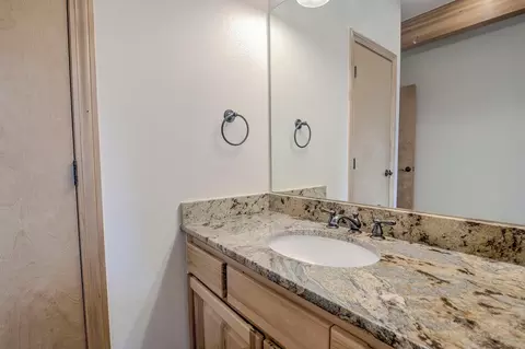 Bath - 1817 Stellar Dr #1817, Silverthorne, CO 80498 photo 4 of 10