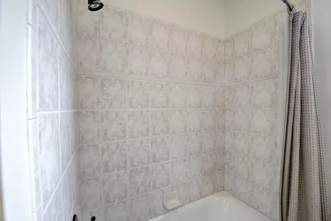 Bath - 1817 Stellar Dr #1817, Silverthorne, CO 80498 photo 3 of 10