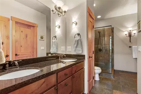 Bath - 405 Bald Eagle Rd, Silverthorne, CO 80498 photo 2 of 5