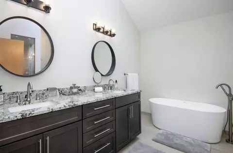 Bath - 5159 Gore Cir, Vail, CO 81657 photo 1 of 8