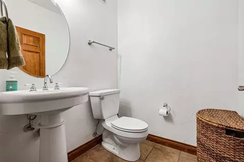 Bath - 801 Lakepoint Dr #B17, Frisco, CO 80443 photo 1 of 2