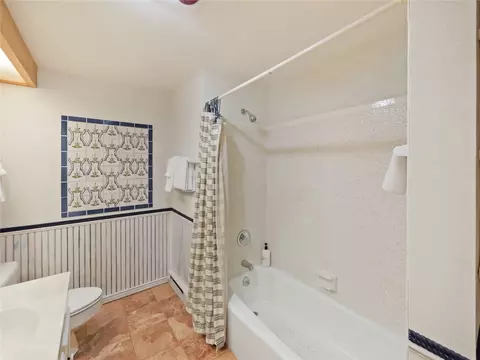Bath - 180 E La Bonte St #415, Dillon, CO 80435 photo 5 of 6
