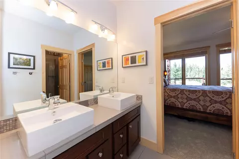 Bath - 1192 Bald Eagle Rd, Silverthorne, CO 80498 photo 3 of 7