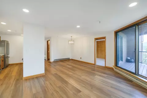 Living - 180 E La Bonte St #423, Dillon, CO 80435 photo 3 of 5