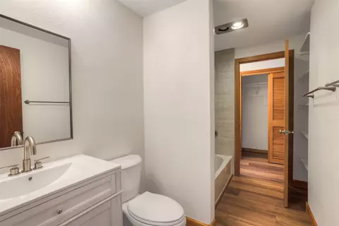 Bath - 180 E La Bonte St #423, Dillon, CO 80435 photo 2 of 3