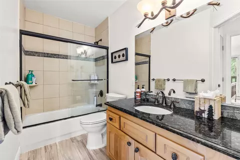 Bath - 4020 Silverheels Dr #9, Silverthorne, CO 80498 photo 2 of 3