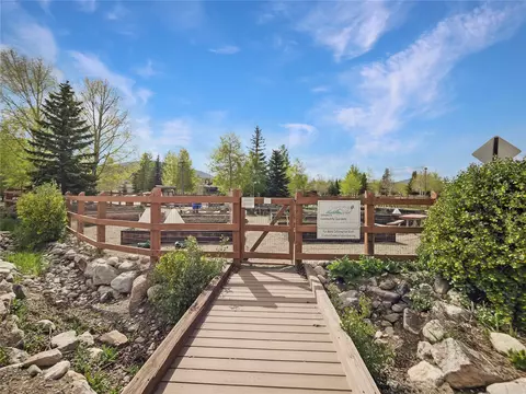 View/Area - 740 Blue River Pkwy #E9, Silverthorne, CO 80498 photo 5 of 7