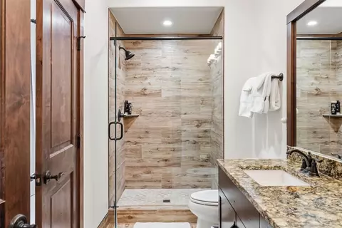 Bath - 59 Erickson Loop #4B, Keystone, CO 80435 photo 3 of 5