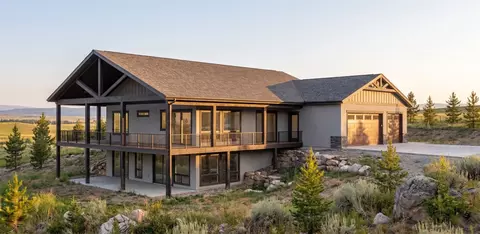 30370 Hostler Dr, Oak Creek, CO 80467
