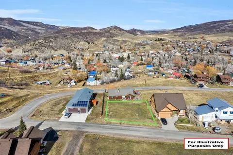 104 Oak Ridge Cir, Oak Creek, CO 80467