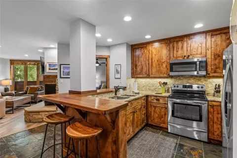 2800 Village Dr #1102, Steamboat Springs, CO 80487