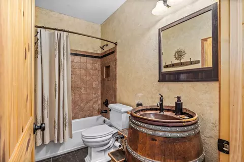 Bath - 2020 Mullenville Rd, Fairplay, CO 80440 photo 2 of 2