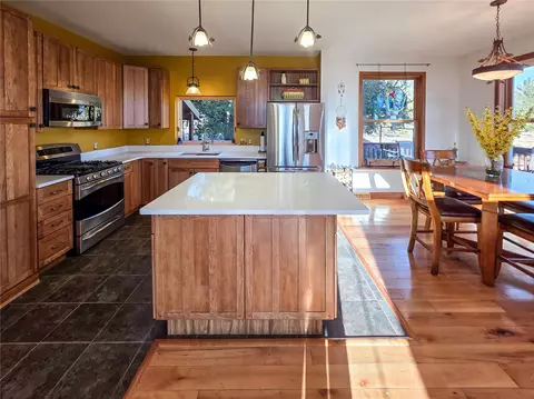 Kitchen - 2020 Mullenville Rd, Fairplay, CO 80440 photo 4 of 5