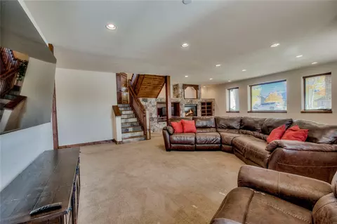 Living - 51 Mule Deer Ct, Dillon, CO 80435 photo 5 of 6