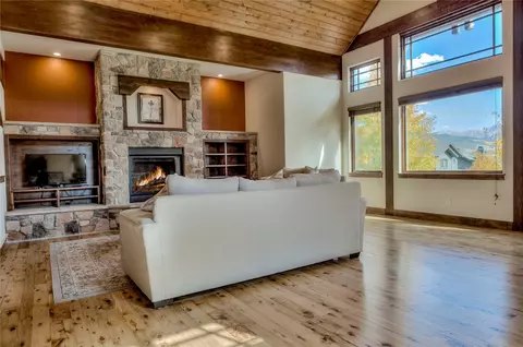Living - 51 Mule Deer Ct, Dillon, CO 80435 photo 3 of 6