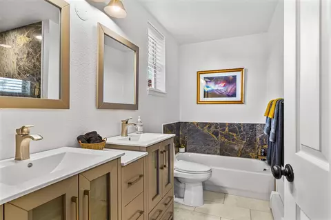 Bath - 415 Fourth St, Fairplay, CO 80440 photo 1 of 3