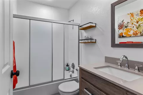 Bath - 415 Fourth St, Fairplay, CO 80440 photo 2 of 3