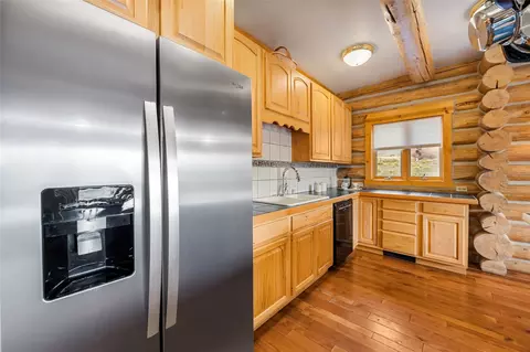 Kitchen - 572 Haystack Mountain Rd, Silverthorne, CO 80498 photo 2 of 4