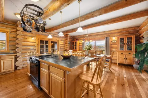 Kitchen - 572 Haystack Mountain Rd, Silverthorne, CO 80498 photo 4 of 4
