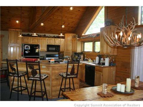 372 Black Hawk Cir, Silverthorne, CO 80498 photo 2
