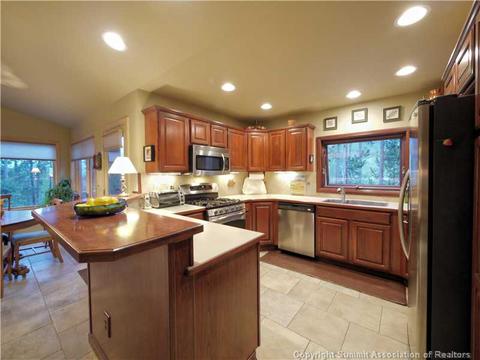 336 Black Hawk Cir, Silverthorne, CO 80498 photo 3