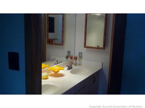 352 Lake View Dr, Silverthorne, CO 80498 photo 17