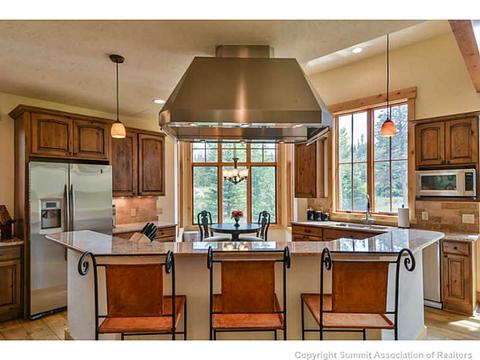 611 Elk Cir, Dillon, CO 80435 photo 2