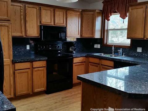 352 Vail Cir, Dillon, CO 80435 photo 4