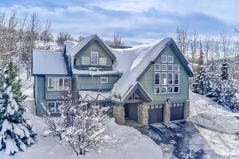 325 Blackberry Ln, Steamboat Springs, CO 80487