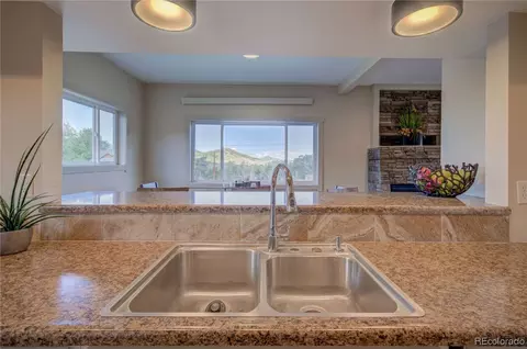 142 Oak Ridge Cir, Oak Creek, CO 80467