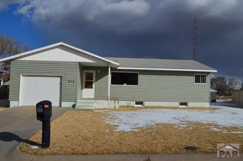 810 E Cedar St, Lamar, CO 81052 photo 1