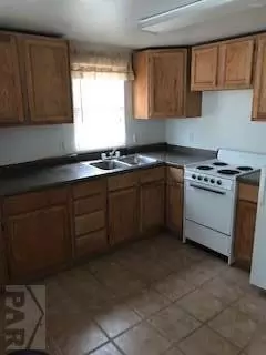 212 E 3rd St, La Junta, CO 81050 photo 5