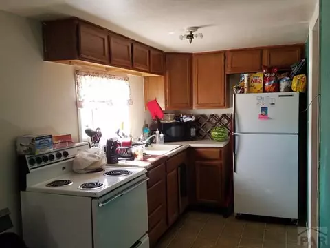 312 E 10th St, La Junta, CO 81050 photo 3