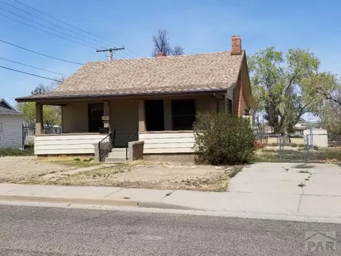 503 E 10th St, La Junta, CO 81050 photo 1