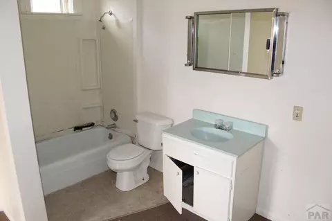422 Smithland Ave, La Junta, CO 81050 photo 9