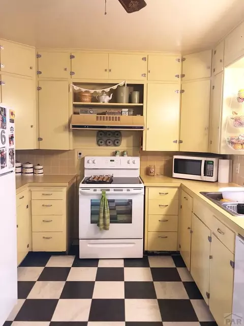 33 Cedar Hls, Lamar, CO 81052 photo 5