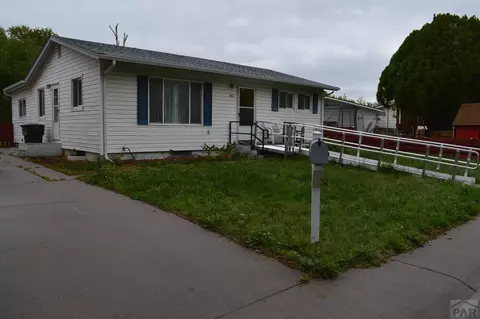 402 Oak Dr, Lamar, CO 81052 photo 1