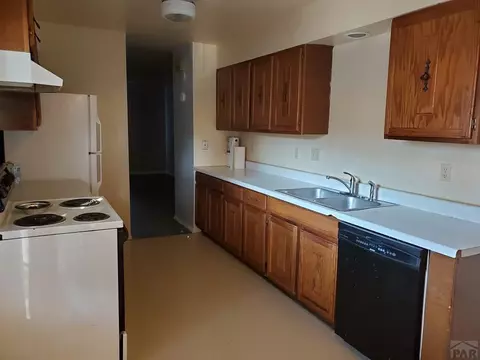 307-309 E Park St, Lamar, CO 81052 photo 2
