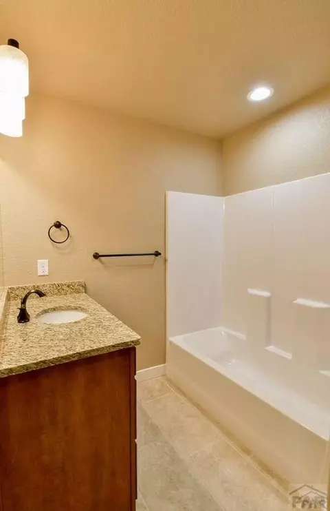1107 E Paramount Dr, Pueblo, CO 81007 photo 6