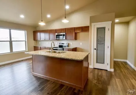 1107 E Paramount Dr, Pueblo, CO 81007 photo 10