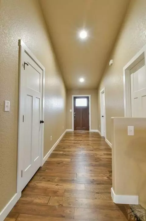 1107 E Paramount Dr, Pueblo, CO 81007 photo 3
