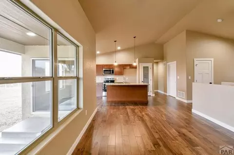 1107 E Paramount Dr, Pueblo, CO 81007 photo 12