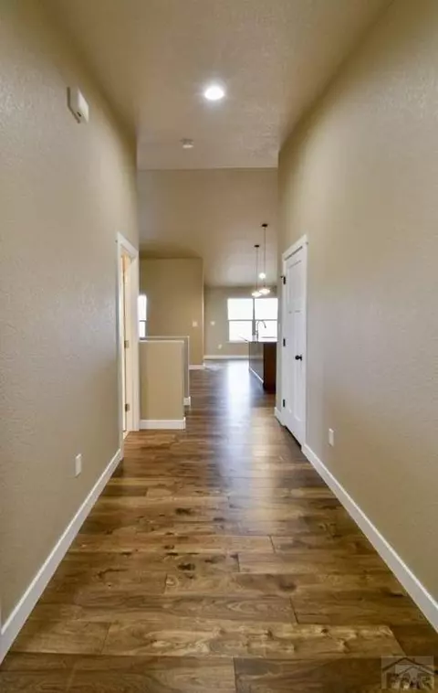 1107 E Paramount Dr, Pueblo, CO 81007 photo 2