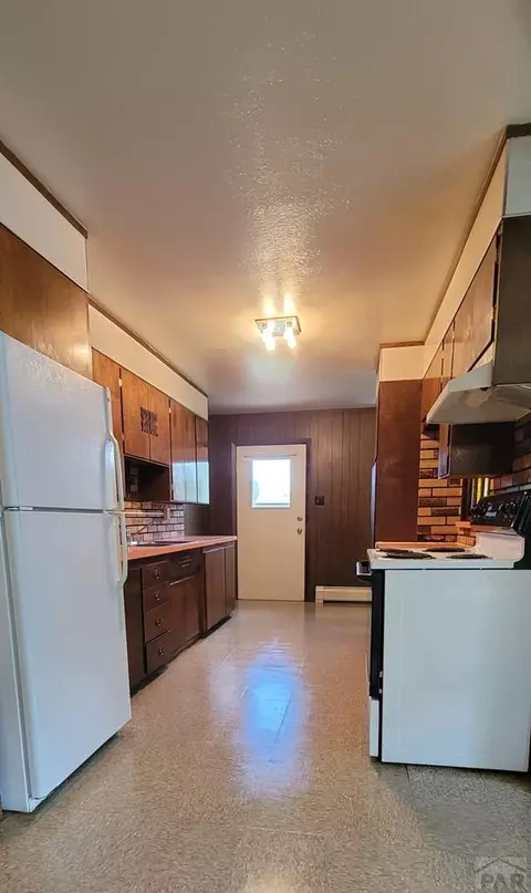 415 E 6th St, Walsenburg, CO 81089 photo 11