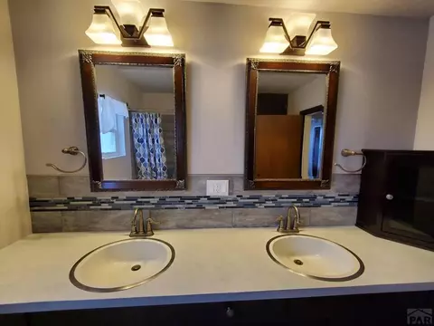 352 E 6th St, Walsenburg, CO 81089 photo 9