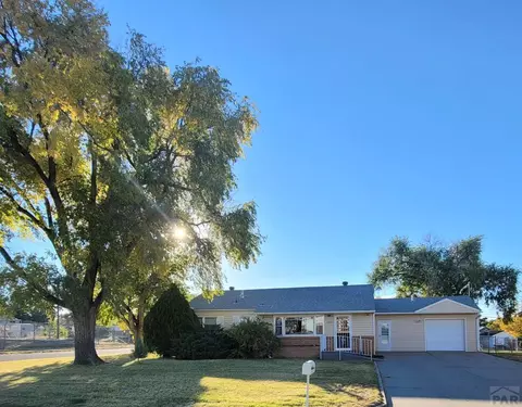 1322 Cimarron Ave, La Junta, CO 81050 photo 2